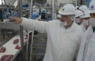 Visitó el primer frigorífico de carne vacuna en obtener el Sello Alimentos Argentinos
